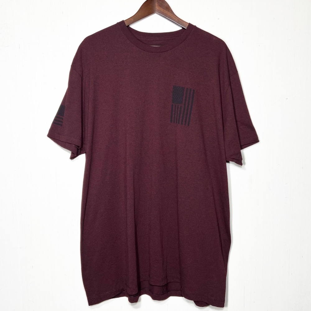 Howitzer {Buckle} Mens Burgundy Graphic Short Sleeve Tee Flag, Don’t Tread On Me